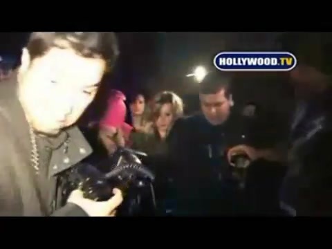 Avril Lavigne - Paparazzi (Various Footage Part 1) 4068