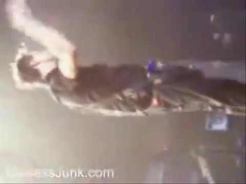 Avril Lavigne - Paparazzi (Various Footage Part 1) 3612