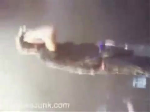 Avril Lavigne - Paparazzi (Various Footage Part 1) 3626