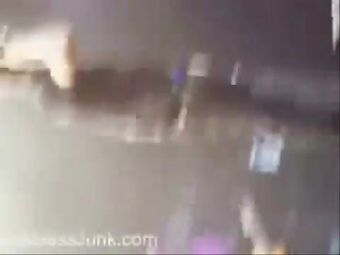 Avril Lavigne - Paparazzi (Various Footage Part 1) 3629