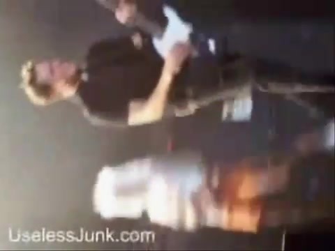 Avril Lavigne - Paparazzi (Various Footage Part 1) 3265