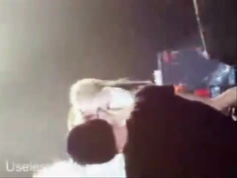 Avril Lavigne - Paparazzi (Various Footage Part 1) 3331