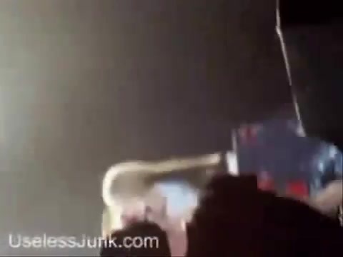 Avril Lavigne - Paparazzi (Various Footage Part 1) 3334