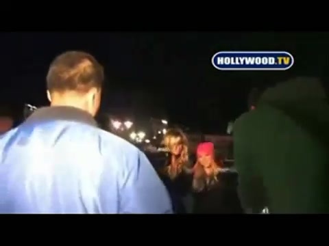 Avril Lavigne - Paparazzi (Various Footage Part 1) 3813