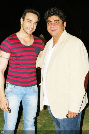 Angad-Hasija-with-Rajan-Sahi-during-the-launch-party-of-the-TV-show-Amrit-Manthan-hosted-by-the-latt