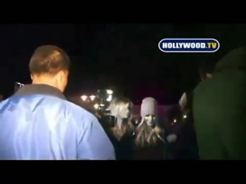 Avril Lavigne - Paparazzi (Various Footage Part 1) 3819