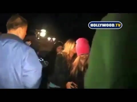 Avril Lavigne - Paparazzi (Various Footage Part 1) 3825