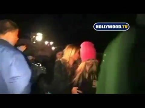Avril Lavigne - Paparazzi (Various Footage Part 1) 3826 - 27 - years - of - Avril - oo8