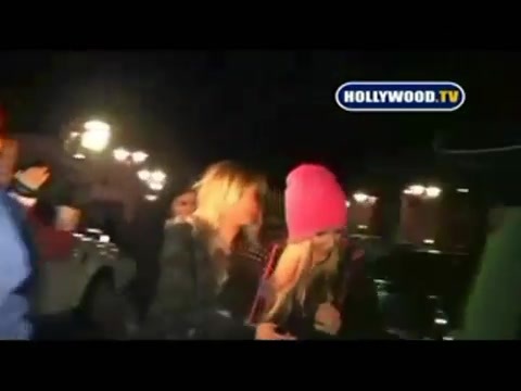 Avril Lavigne - Paparazzi (Various Footage Part 1) 3828