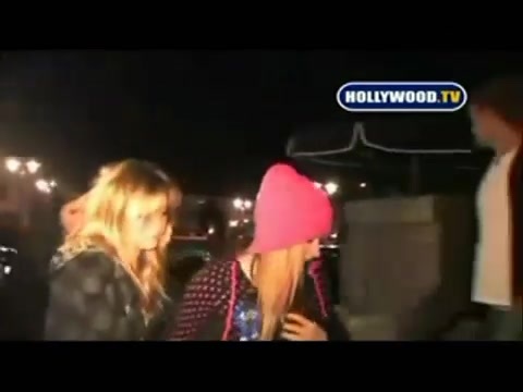 Avril Lavigne - Paparazzi (Various Footage Part 1) 3834 - 27 - years - of - Avril - oo8