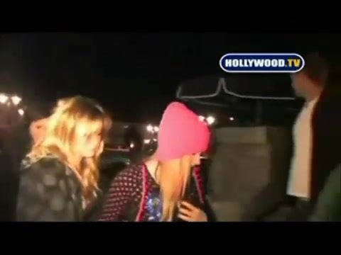 Avril Lavigne - Paparazzi (Various Footage Part 1) 3835 - 27 - years - of - Avril - oo8