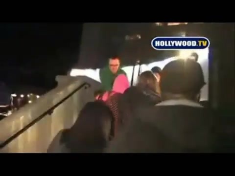 Avril Lavigne - Paparazzi (Various Footage Part 1) 3867 - 27 - years - of - Avril - oo8