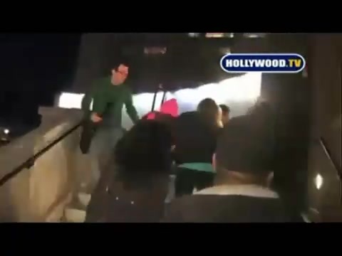 Avril Lavigne - Paparazzi (Various Footage Part 1) 3876