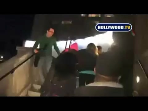 Avril Lavigne - Paparazzi (Various Footage Part 1) 3877