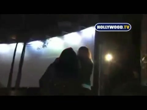 Avril Lavigne - Paparazzi (Various Footage Part 1) 3893