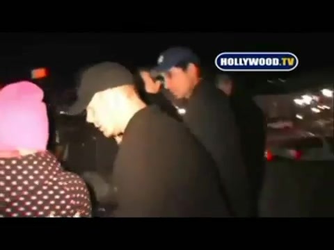 Avril Lavigne - Paparazzi (Various Footage Part 1) 3923
