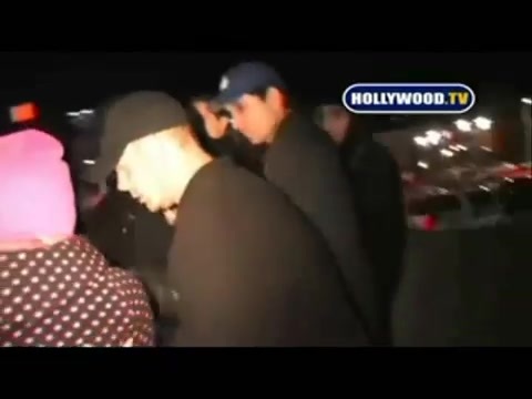 Avril Lavigne - Paparazzi (Various Footage Part 1) 3924