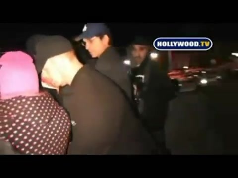 Avril Lavigne - Paparazzi (Various Footage Part 1) 3928 - 27 - years - of - Avril - oo8