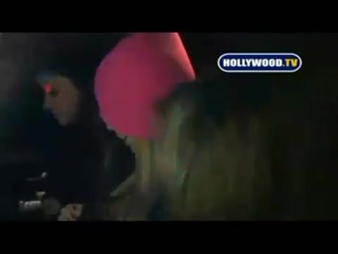 Avril Lavigne - Paparazzi (Various Footage Part 1) 4420