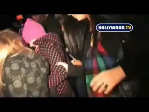Avril Lavigne - Paparazzi (Various Footage Part 1) 3960