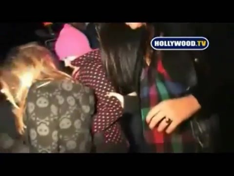Avril Lavigne - Paparazzi (Various Footage Part 1) 3963