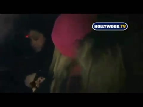 Avril Lavigne - Paparazzi (Various Footage Part 1) 4437