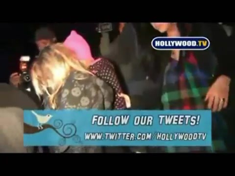 Avril Lavigne - Paparazzi (Various Footage Part 1) 3977