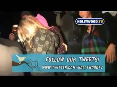 Avril Lavigne - Paparazzi (Various Footage Part 1) 3979