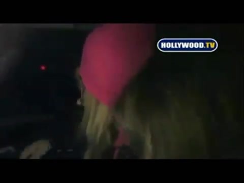 Avril Lavigne - Paparazzi (Various Footage Part 1) 4446