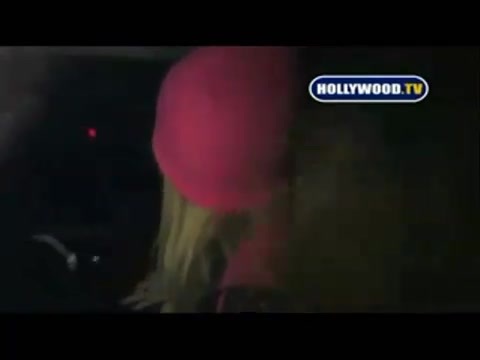 Avril Lavigne - Paparazzi (Various Footage Part 1) 4452