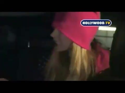 Avril Lavigne - Paparazzi (Various Footage Part 1) 4467