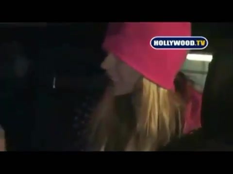 Avril Lavigne - Paparazzi (Various Footage Part 1) 4470