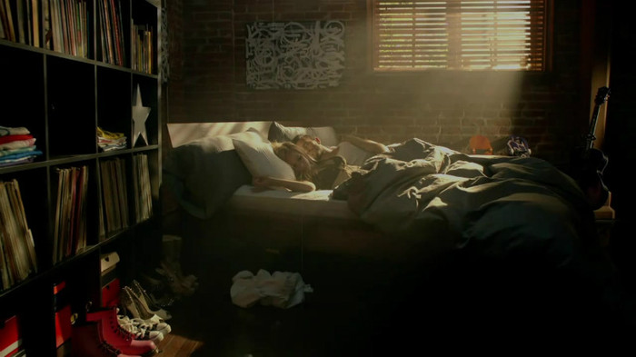 Avril Lavigne - What The Hell_youtube_original 0016