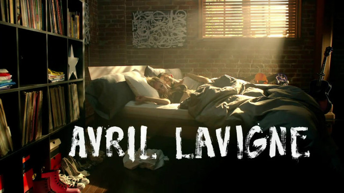 Avril Lavigne - What The Hell_youtube_original 0029