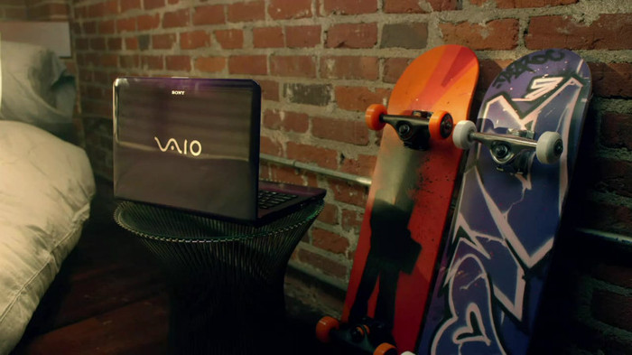 Avril Lavigne - What The Hell_youtube_original 0118