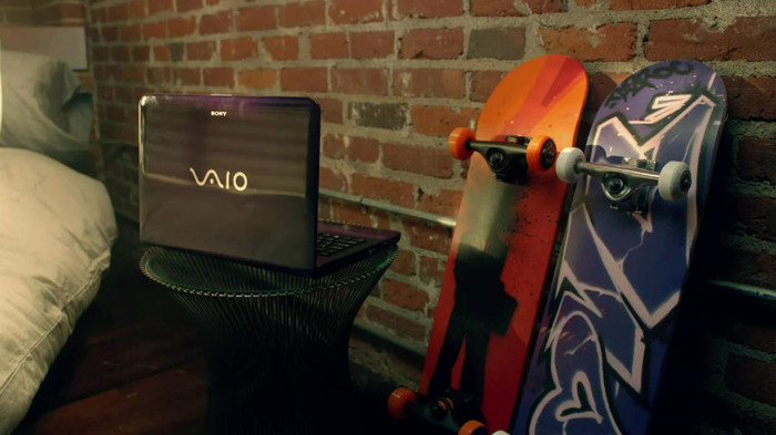 Avril Lavigne - What The Hell_youtube_original 0124