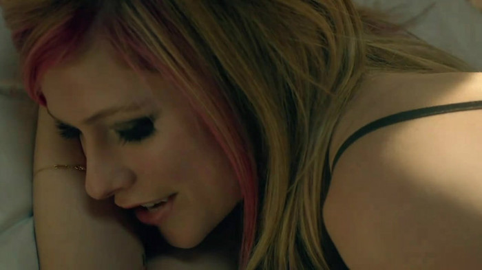 Avril Lavigne - What The Hell_youtube_original 0293 - Avril - Lavigne - What - The - Hell - oo1