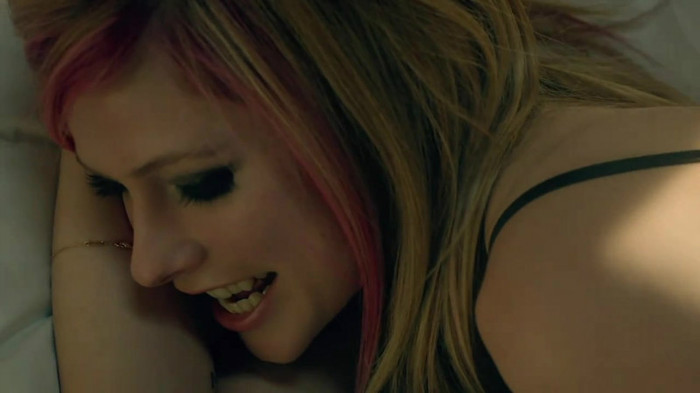 Avril Lavigne - What The Hell_youtube_original 0296 - Avril - Lavigne - What - The - Hell - oo1