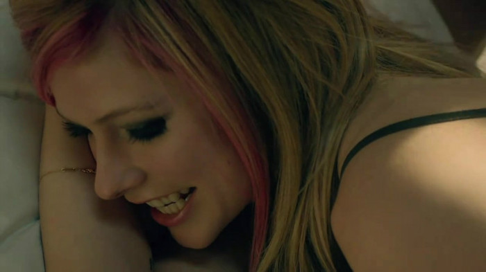 Avril Lavigne - What The Hell_youtube_original 0300 - Avril - Lavigne - What - The - Hell - oo1