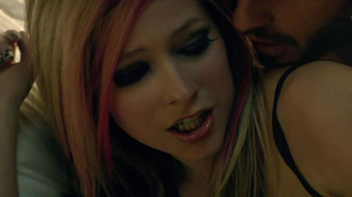Avril Lavigne - What The Hell_youtube_original 0324 - Avril - Lavigne - What - The - Hell - oo1