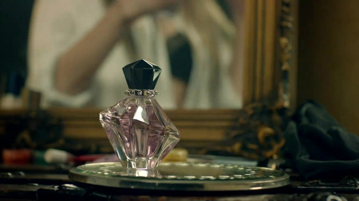 Avril Lavigne - What The Hell_youtube_original 0522