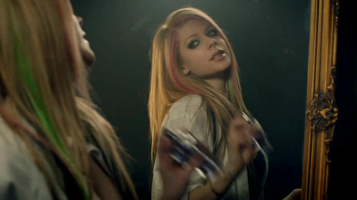 Avril Lavigne - What The Hell_youtube_original 0538 - Avril - Lavigne - What - The - Hell - oo2