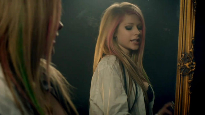 Avril Lavigne - What The Hell_youtube_original 0542 - Avril - Lavigne - What - The - Hell - oo2