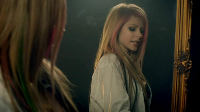 Avril Lavigne - What The Hell_youtube_original 0545 - Avril - Lavigne - What - The - Hell - oo2