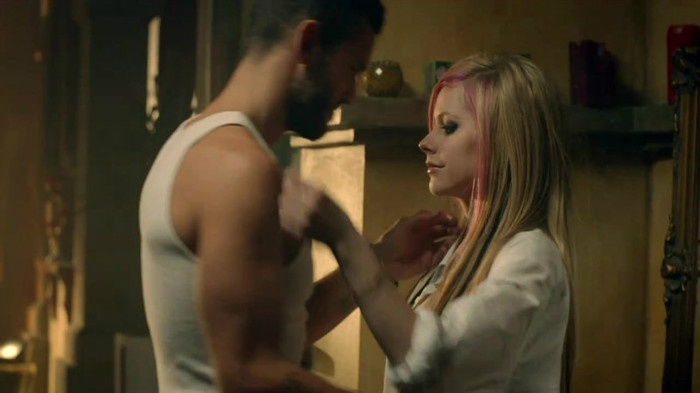 Avril Lavigne - What The Hell_youtube_original 0559 - Avril - Lavigne - What - The - Hell - oo2