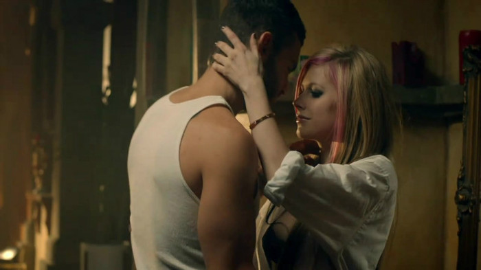 Avril Lavigne - What The Hell_youtube_original 0565 - Avril - Lavigne - What - The - Hell - oo2