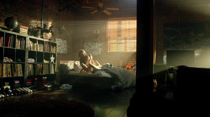 Avril Lavigne - What The Hell_youtube_original 0364