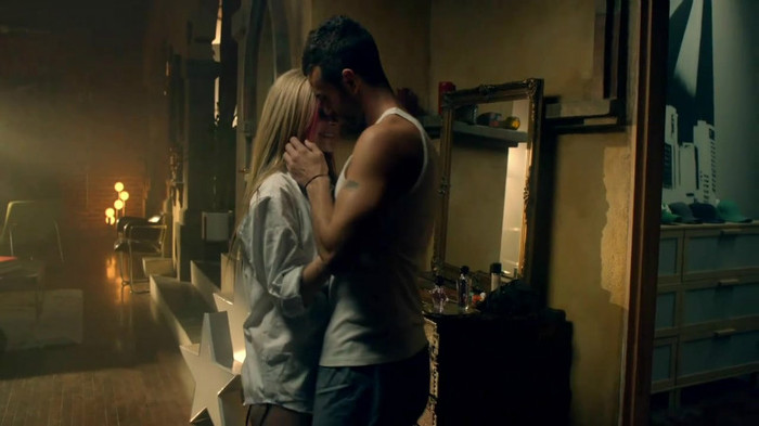 Avril Lavigne - What The Hell_youtube_original 0585 - Avril - Lavigne - What - The - Hell - oo2