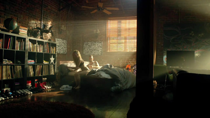 Avril Lavigne - What The Hell_youtube_original 0379