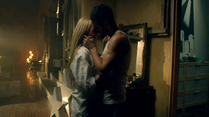 Avril Lavigne - What The Hell_youtube_original 0588 - Avril - Lavigne - What - The - Hell - oo2